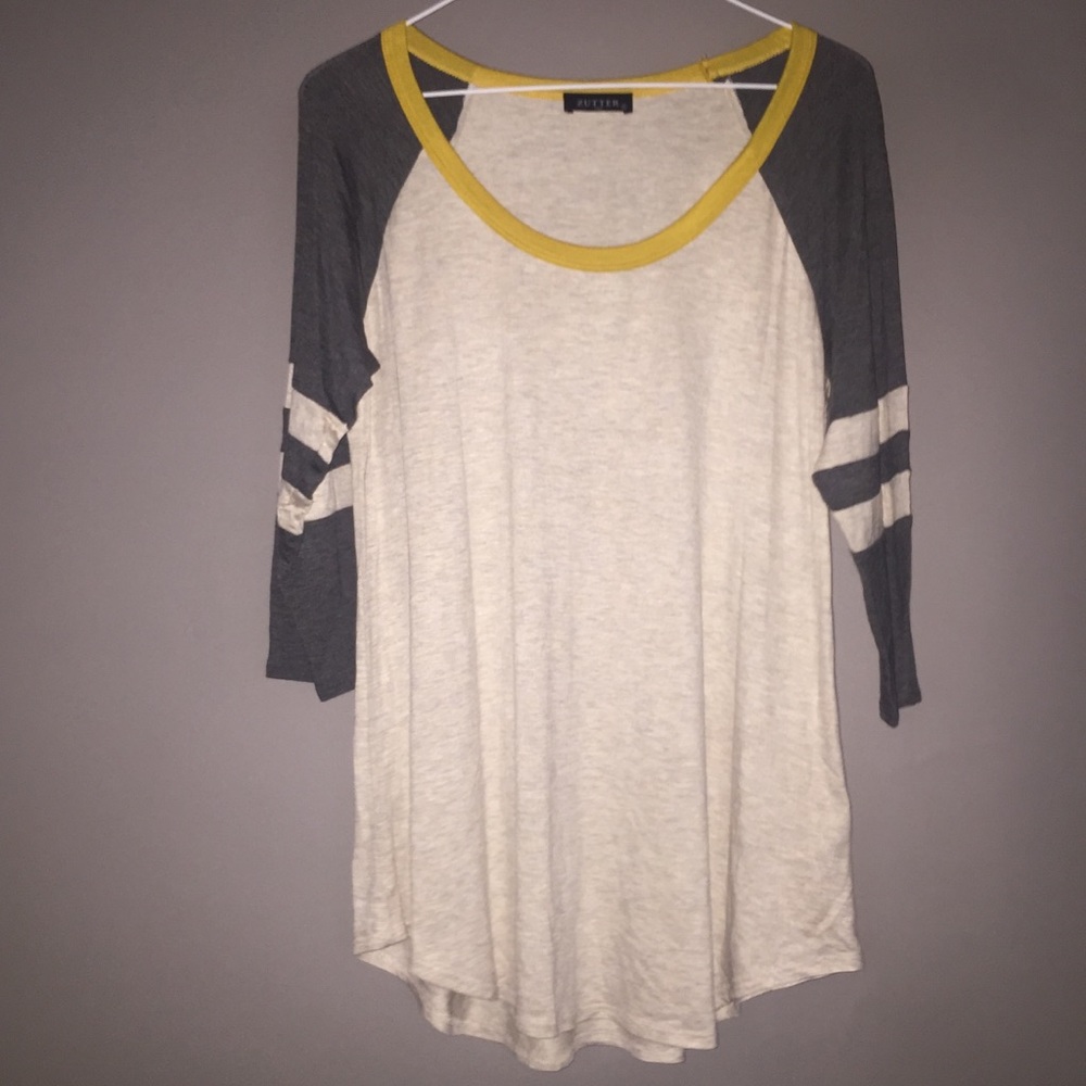 Baseball tee